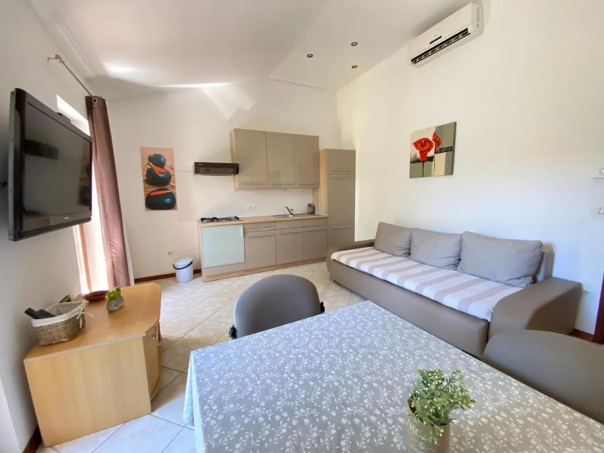 Apartments Vesna Пула 0*,  Хорватия